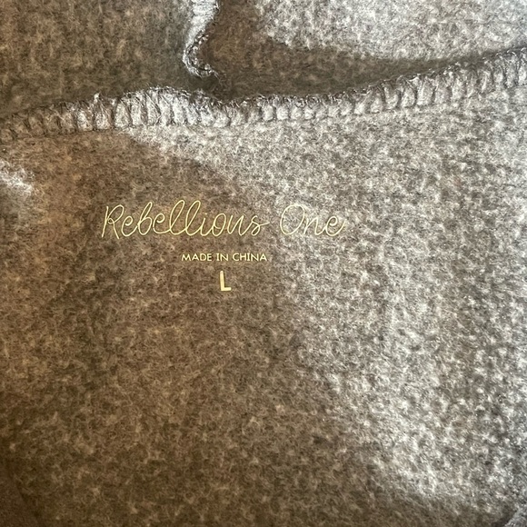 Rebellious One Women's Size L Gray Hoodie Floral Design Kangaroo Pocket Sweater - Picture 4 of 10